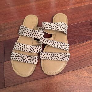 Universal thread sandals